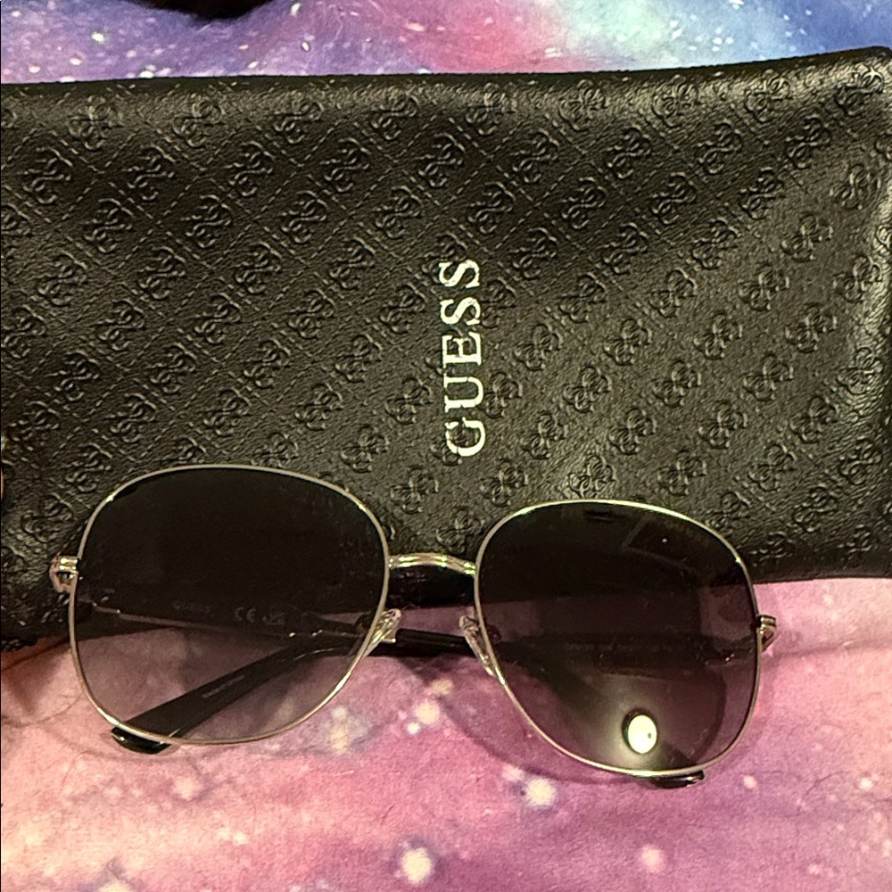 Guess Silver and Black Aviator Sunglasses